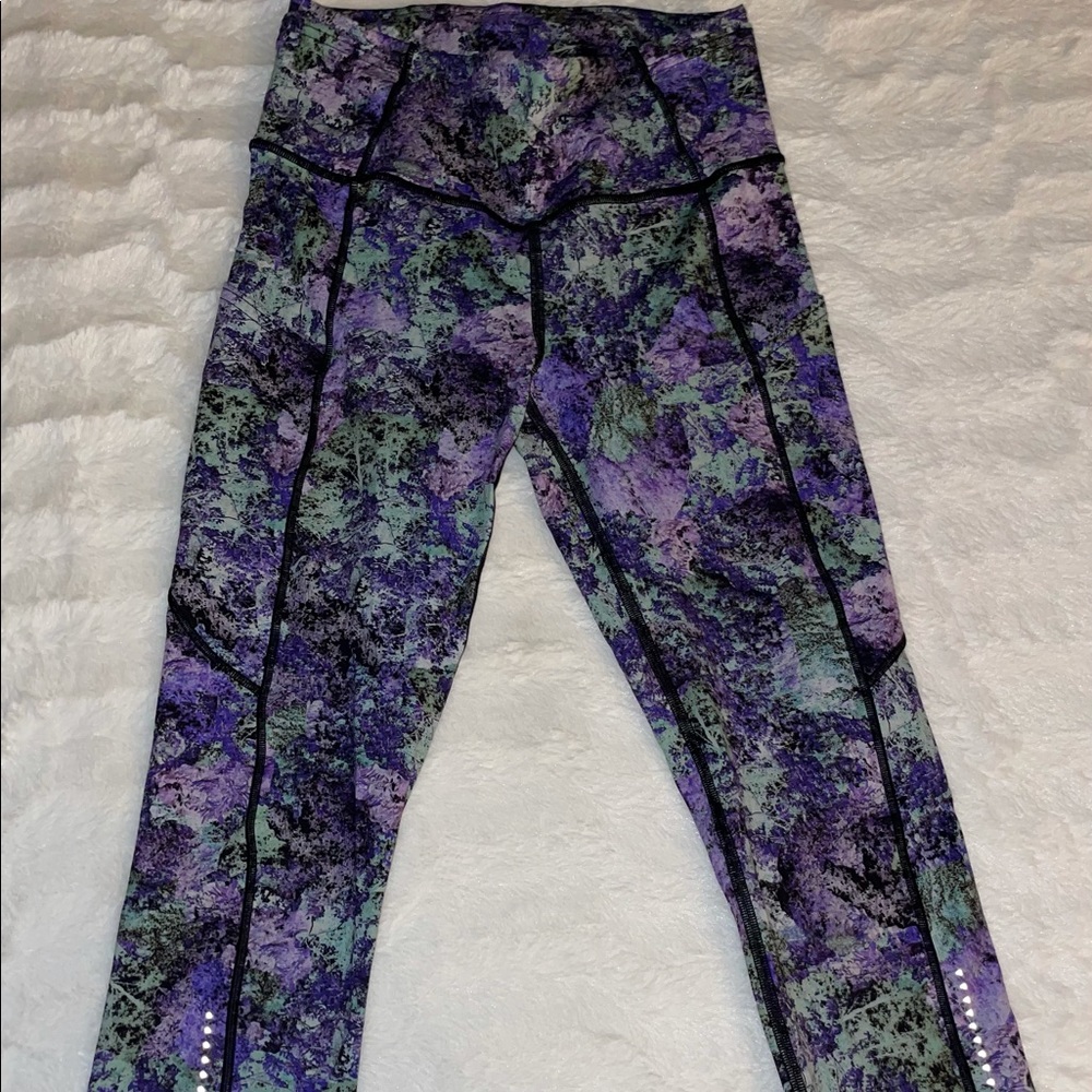 LuluLemon Athletics Fast and Free Cropped leggings size 6